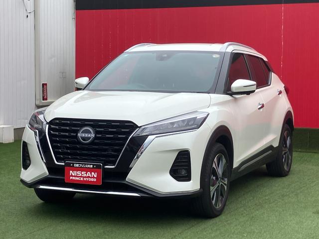NISSAN KICKS X TWO TONE INTERIOR EDITION