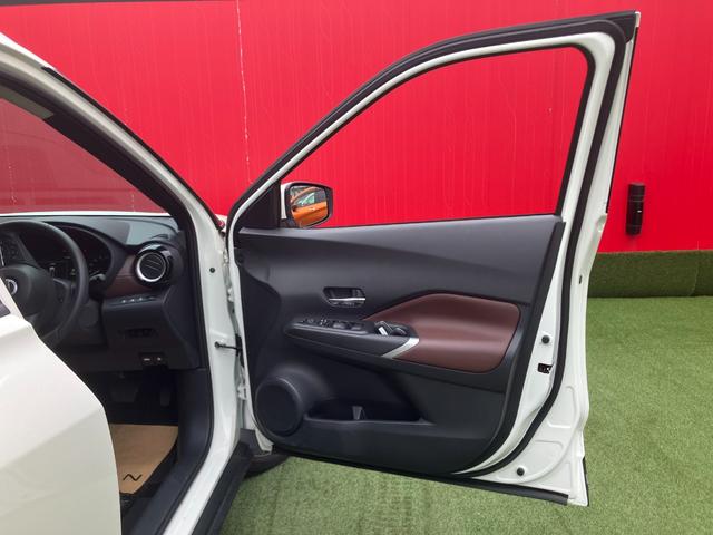 NISSAN KICKS X TWO TONE INTERIOR EDITION