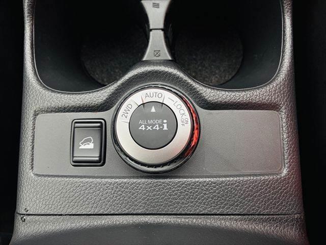 NISSAN X-TRAIL 20X