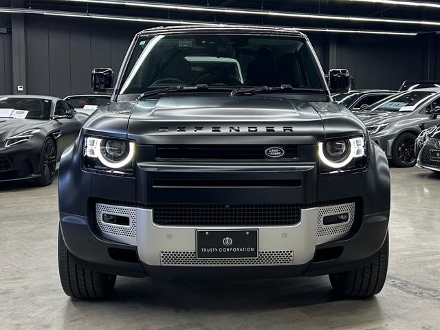 LAND ROVER DEFENDER 110 EASTNOR DARK EDITION