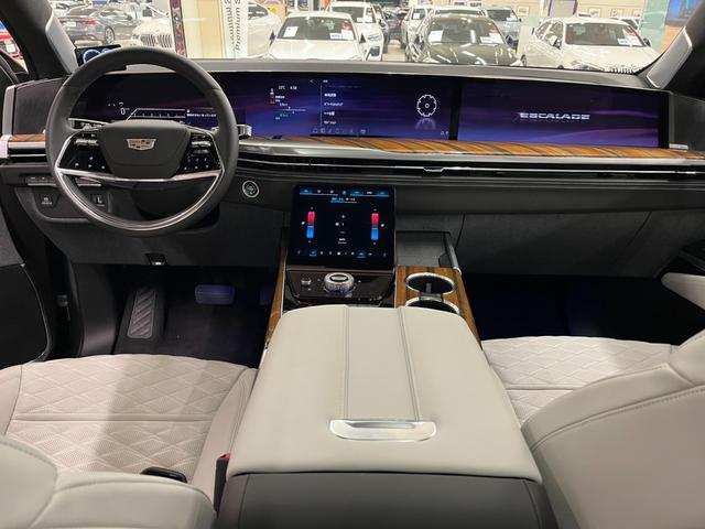 CADILLAC CADILLAC ESCALADE SPORT