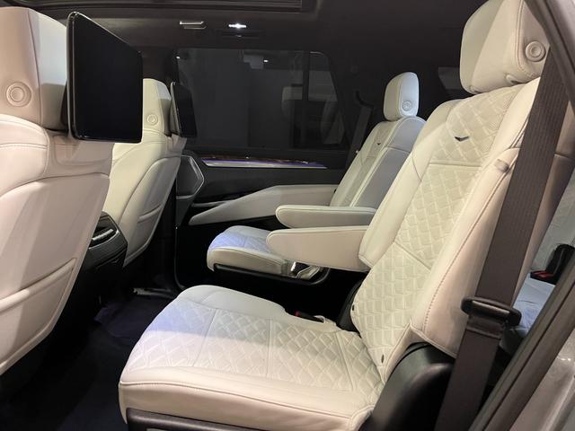 CADILLAC CADILLAC ESCALADE SPORT