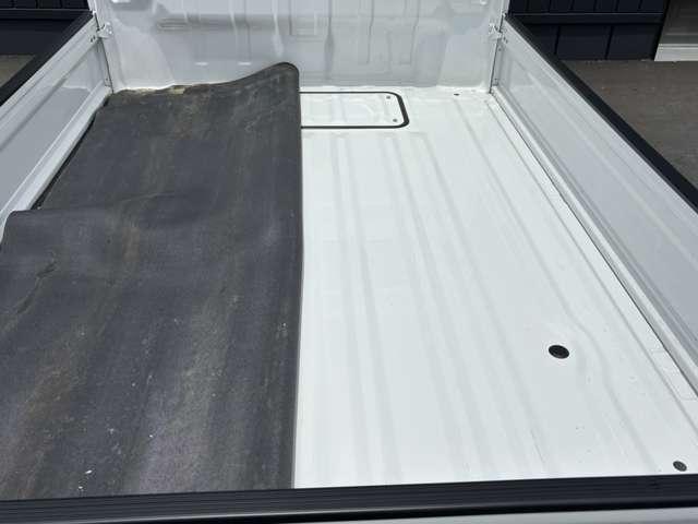 NISSAN CLIPPER TRUCK DX