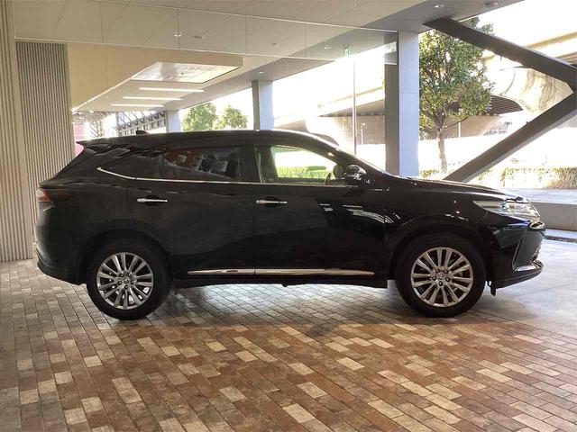 TOYOTA HARRIER PREMIUM