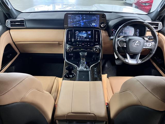 LEXUS LX LX600