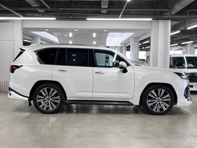 LEXUS LX LX600