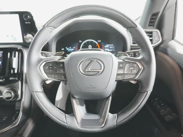 LEXUS LX LX600