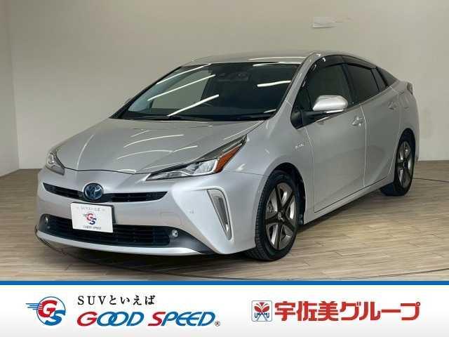 TOYOTA PRIUS A TOURING SELECTION