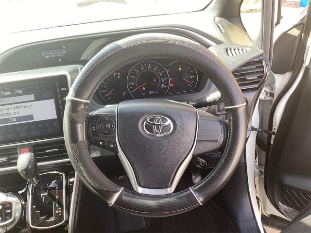 TOYOTA VOXY ZS