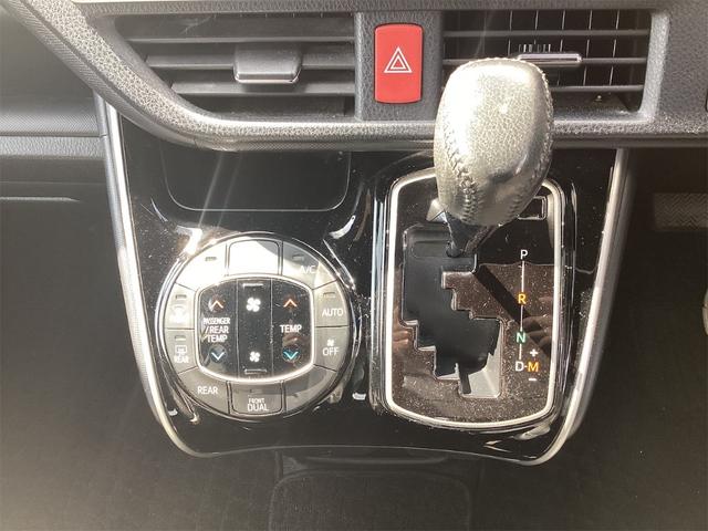 TOYOTA VOXY ZS