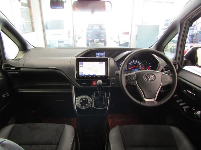 TOYOTA VOXY ZS KIRAMEKI III