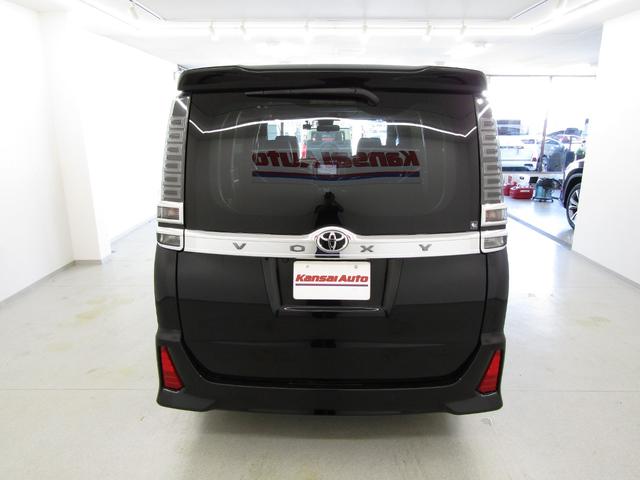 TOYOTA VOXY ZS KIRAMEKI III