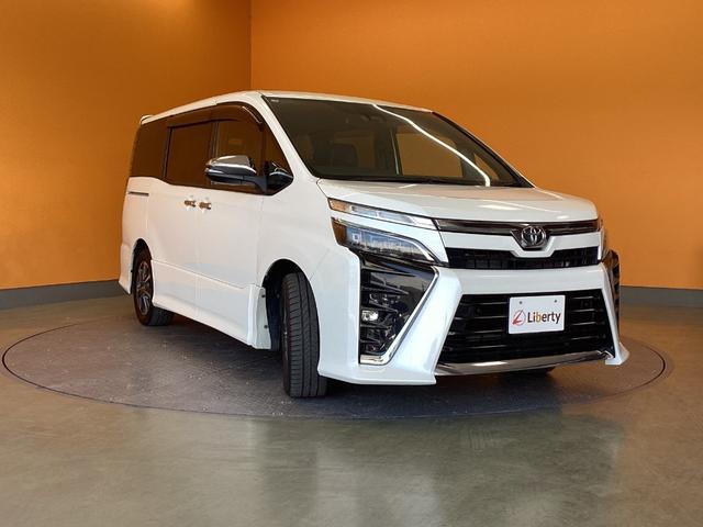 TOYOTA VOXY ZS KIRAMEKI III