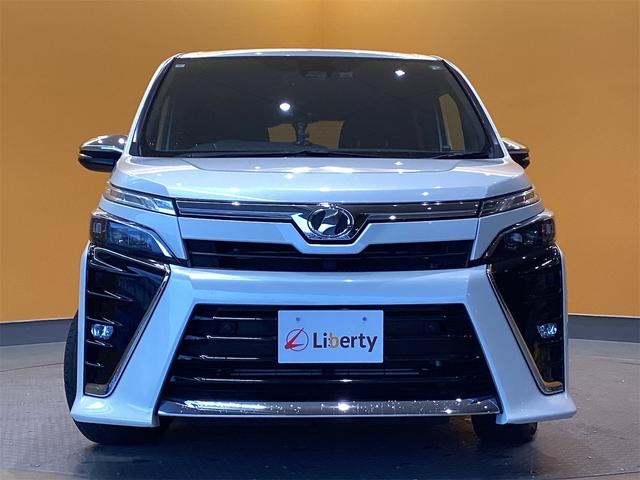 TOYOTA VOXY ZS KIRAMEKI II