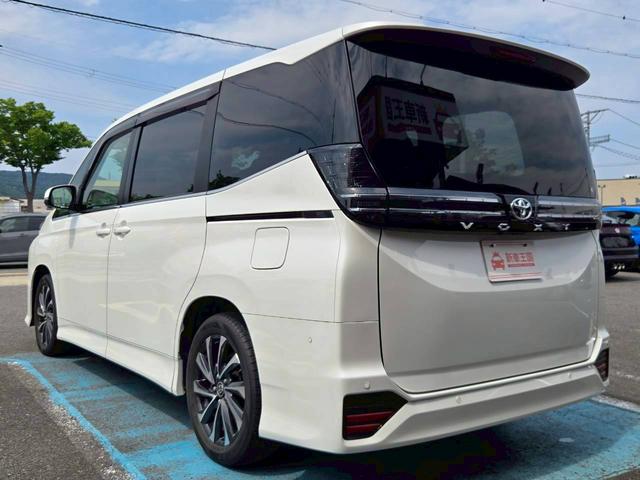 TOYOTA VOXY S-Z