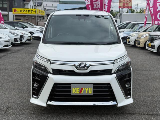 TOYOTA VOXY ZS KIRAMEKI II