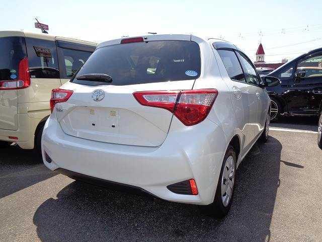 TOYOTA VITZ F