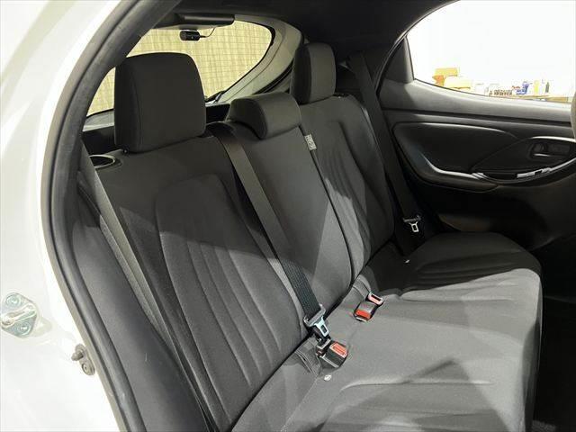 TOYOTA YARIS X
