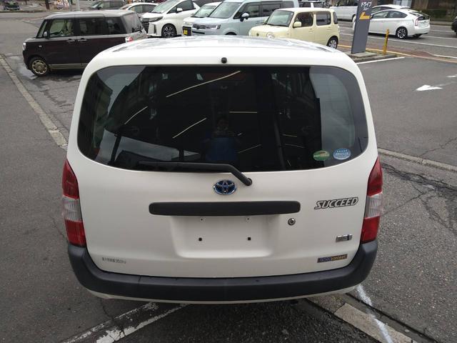 TOYOTA SUCCEED