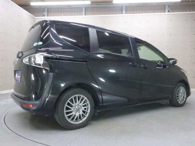 TOYOTA SIENTA X