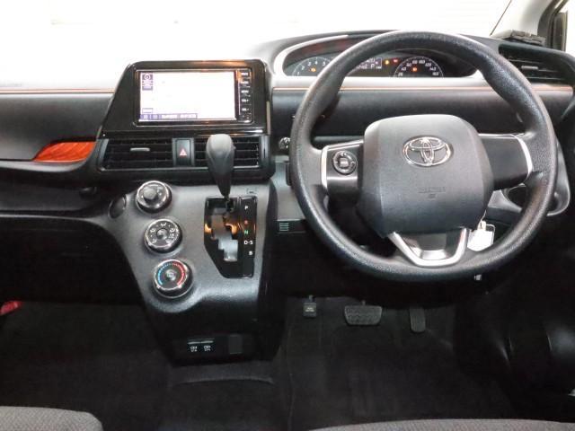 TOYOTA SIENTA X