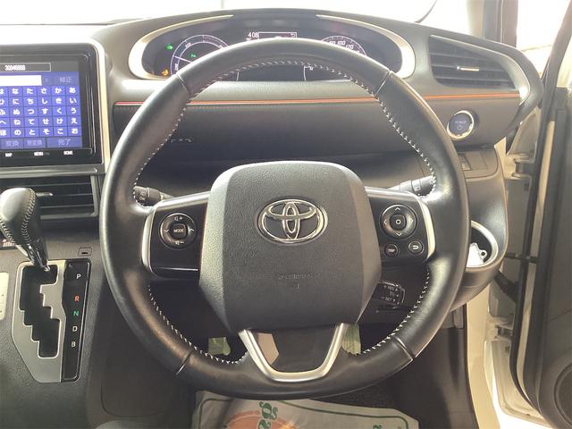 TOYOTA SIENTA HYBRID G CUERO