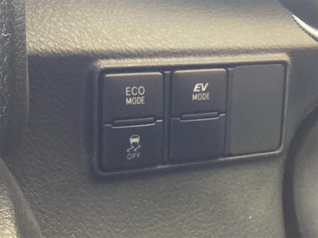 TOYOTA SIENTA HYBRID G CUERO