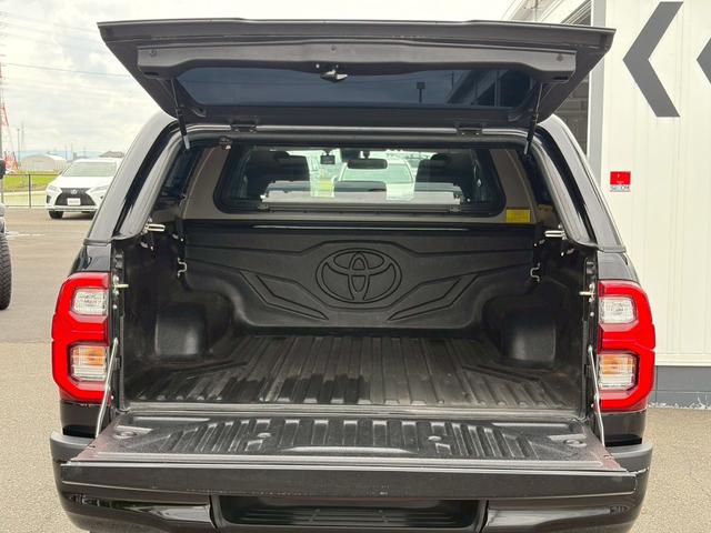 TOYOTA HILUX Z GR SPORT