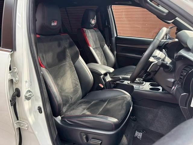 TOYOTA HILUX Z GR SPORT