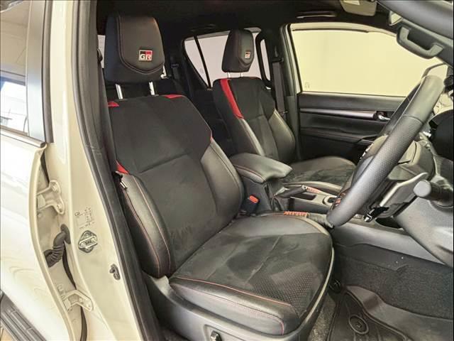 TOYOTA HILUX Z GR SPORT