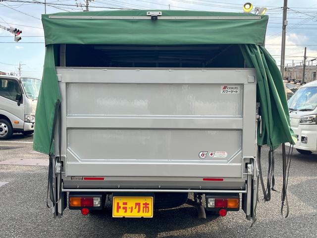 TOYOTA DYNA TRUCK