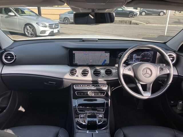 MERCEDES BENZ E-CLASS E200 AVANTGARDE