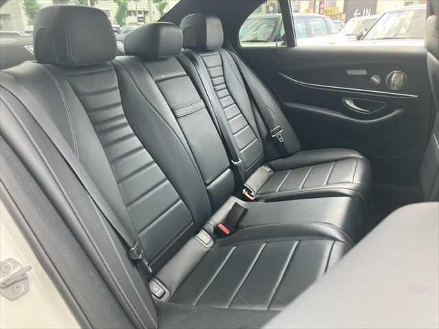 MERCEDES BENZ E-CLASS E220D AVANTGARDE SPORT