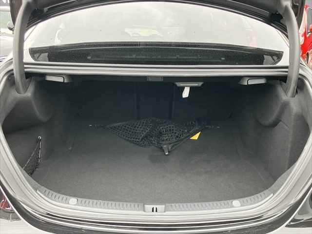 MERCEDES BENZ E-CLASS E200 AVANTGARDE SPORT