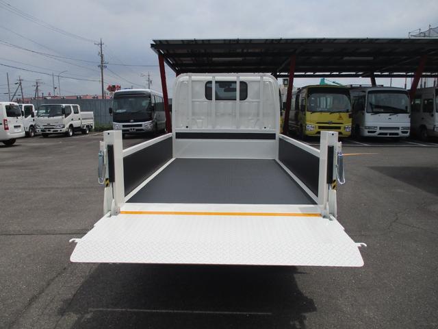 TOYOTA DYNA TRUCK