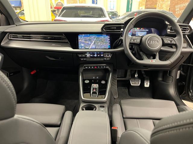AUDI A3 SEDAN 30 TFSI S LINE