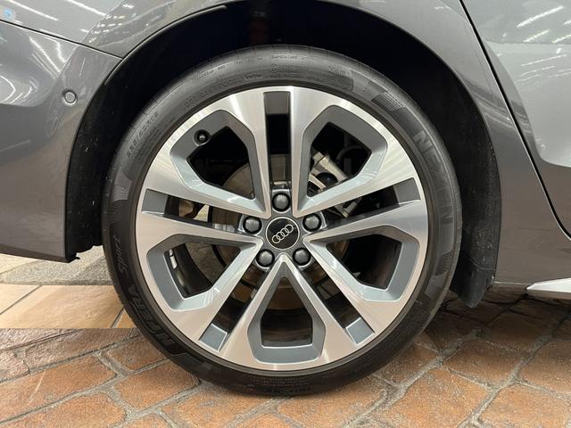 AUDI A3 SEDAN 30 TFSI S LINE