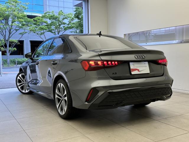 AUDI A3 SEDAN 30 TFSI S LINE