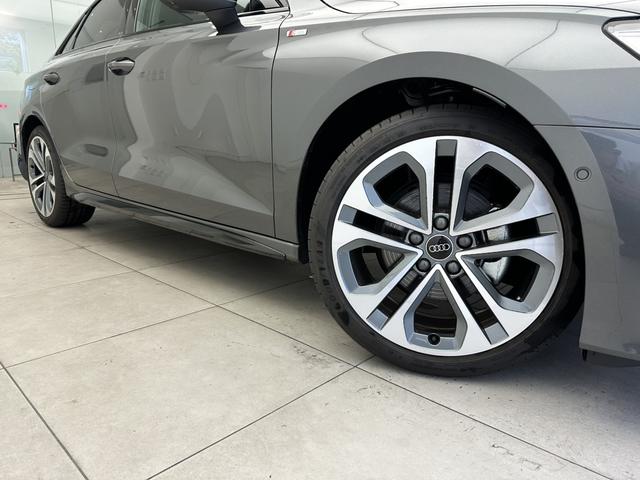 AUDI A3 SEDAN 30 TFSI S LINE