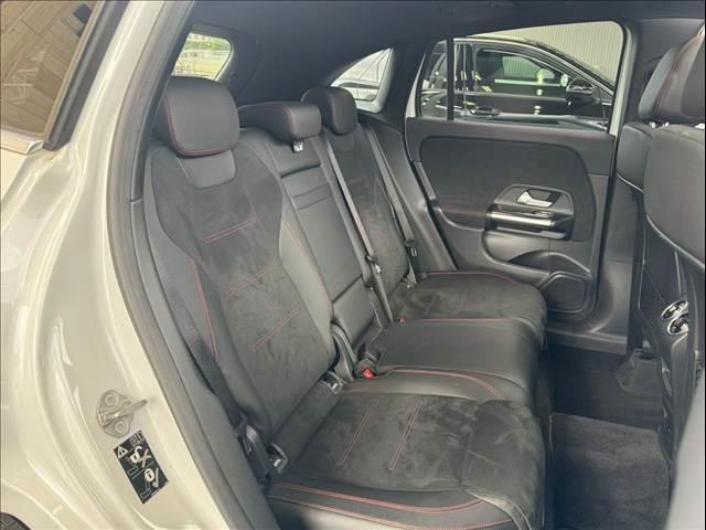 MERCEDES BENZ GLA-CLASS GLA200D 4MATIC AMG LINE