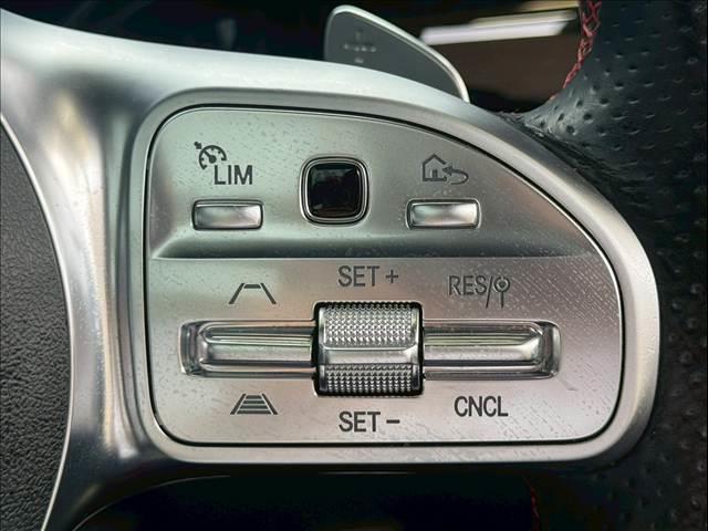MERCEDES BENZ GLA-CLASS GLA200D 4MATIC AMG LINE
