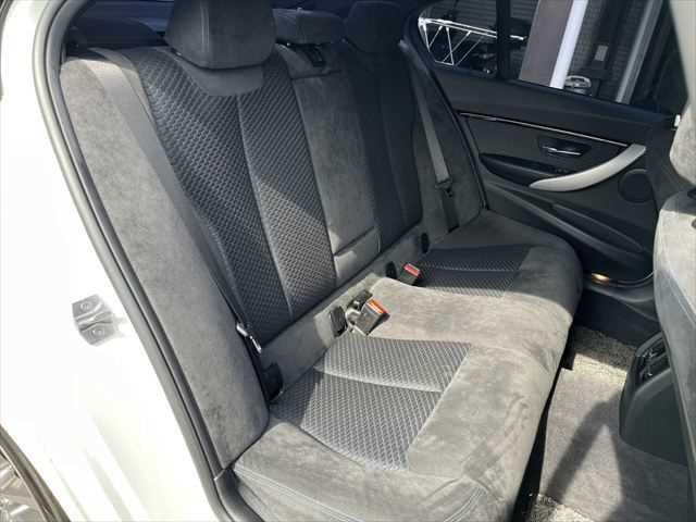 BMW 3 SERIES 320i M-SPORT
