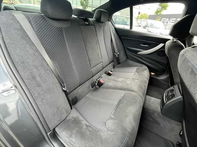 BMW 3 SERIES 320i M-SPORT