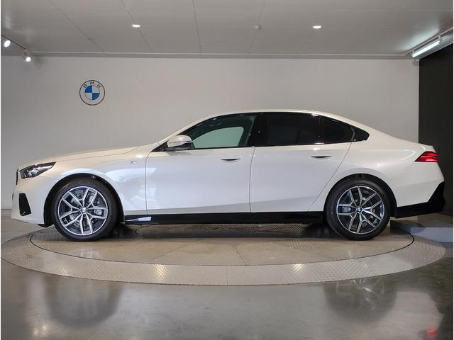BMW 5 SERIES 523D X DRIVE M-SPORT