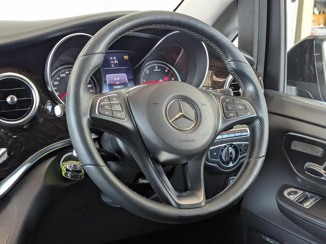 MERCEDES BENZ V-CLASS V220D AVANTGARDE LONG
