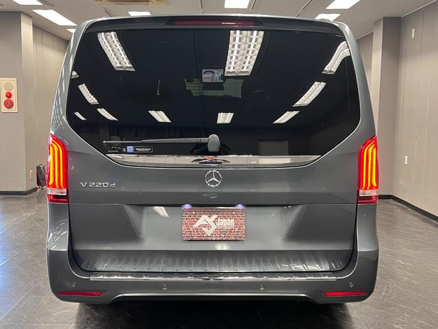 MERCEDES BENZ V-CLASS V220D SPORTS LONG