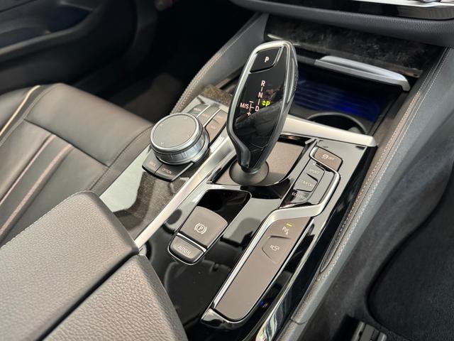 BMW 5 SERIES 523D TOURING LUXURY