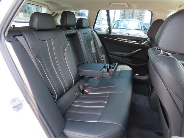BMW 5 SERIES 530i TOURING LUXURY