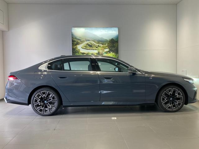 BMW 5 SERIES 525Li EXCLUSIVE M SPORT