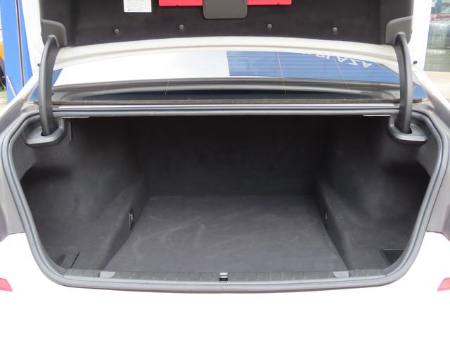 BMW 7 SERIES 740i M-SPORT